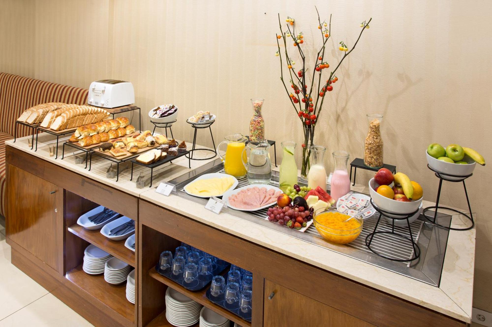Hotel Sheltown Буенос Айрес Екстериор снимка