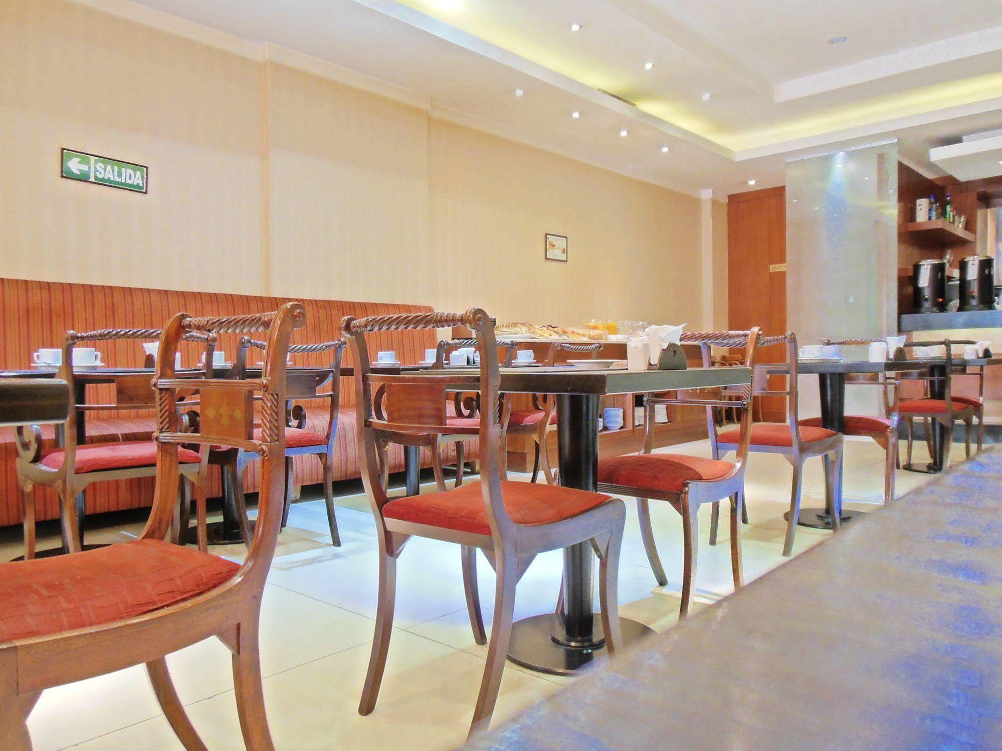 Hotel Sheltown Буенос Айрес Екстериор снимка