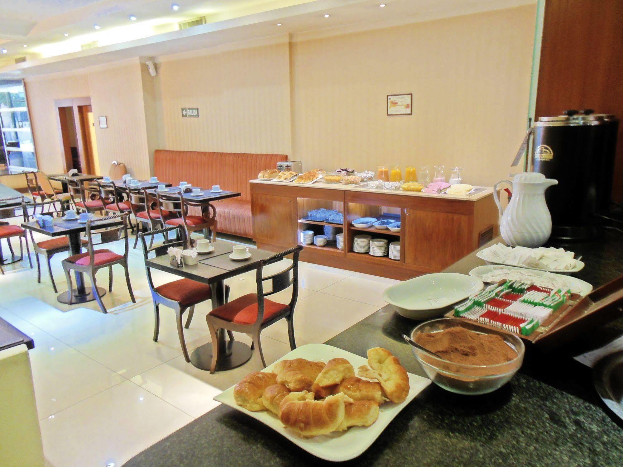 Hotel Sheltown Буенос Айрес Екстериор снимка